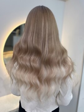 ラピス 福岡天神店(Lapis) ブルーカラーチェリーレッドマロンベージュホワイトブロンド