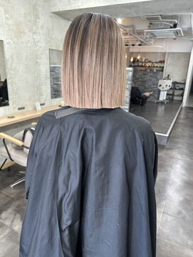 エピ(epi) 暖色系ベージュのバレイヤージュ