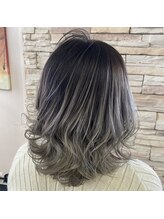 【バレイヤージュ/グラデーションカラー】抜け感・透明感たっぷりのニュアンスカラー☆お洒落な印象に♪