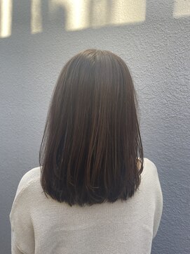 ヒリ(hiri) 透明感アッシュカラー