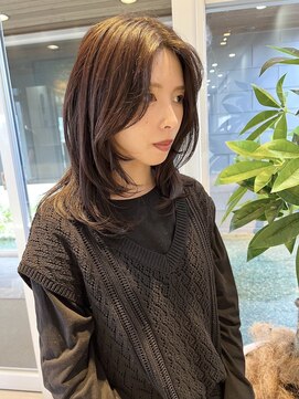 レイヤーカット×前髪立ち上げパーマ