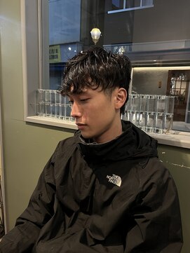 ヨナサン(Yona Saint) パーマ風スタイル