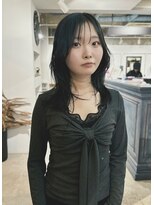 クイン(qin)&nbsp;暗髪韓国風ミディアム