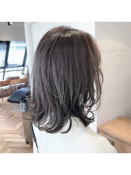 アトリエ フェム(atelier.fem) レイヤーミディ×グレージュ