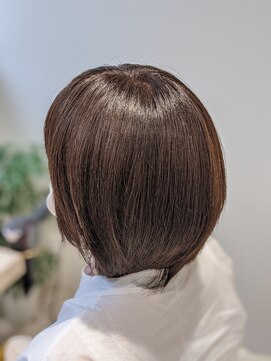 ビーエフサロン(BxF SALON) キャメルカラーのグレイカラーで、品の良さがステキな美魔女さん