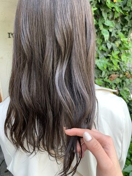 ロイジー(roijir) 【roijir 表参道】イルミナカラー☆シルバーグレージュ