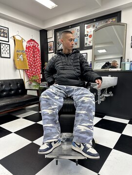 ザ フェイダーズ(The Faderz) スキンフェードクロップ高円寺メンズバーバースタイルバズカット