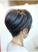 ハイライト効果で艶やか陰影感×メリハリ大人ショート