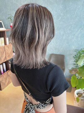 グロウウィング(GROWING) ミディアムレイヤー×バレイヤージュカラー