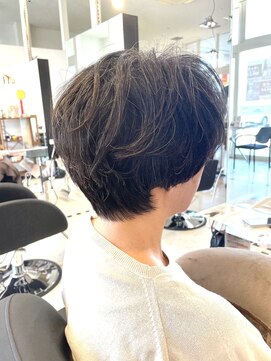 イリス(Hiris) 割れグセ補正ショートパーマ