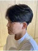 センターパートニュアンスパーマナチュラルメンズヘア