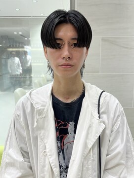 ピークアブー 銀座中央通り(PEEK-A-BOO) トレンド◎エッジの聞いたショートウルフ