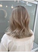 ホワイトミルクティーカラー
