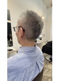ベリーショート　シルバーヘア