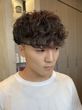 エリマバイフィフス 調布(elima by fifth) シャドウパーマスパイラルパーマ無造作ツイストスパイラル