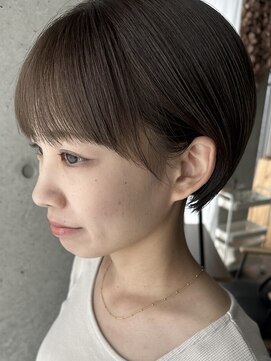 アオゾラヘアー フジサキグウ(AOZORA HAIR FUJISAKIGU) マニッシュショート アッシュグレー 大人女性にオススメ20代30代