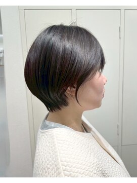 ロッカ(ROCCA) 大人女性の上品ショートボブ