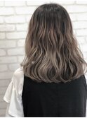 グレージュグラデーションカラー