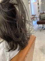 ロンド 表参道店(Lond)&nbsp;W３Dカラー＊シリアスグレージュ～ジグザグバング☆