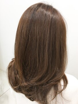 ハロースタイリスト 荒井東店(hello stylist) ロングのレイヤースタイル