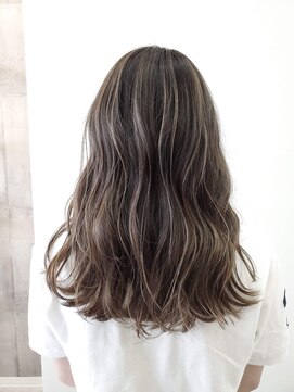 サネリ(Saneli) ハイライトグラデーション／アッシュベージュ