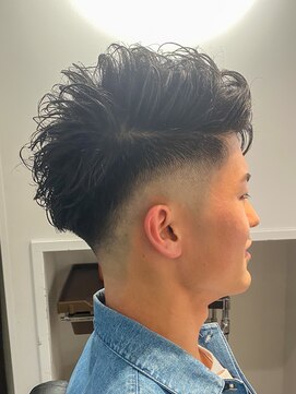 フリゼーア 川西店(FRISEUR) 【メンズパーマ】フェード×デザインパーマ