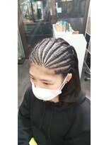 美容室 ティダ(Thida) 放射状ハーフコーンロウ12列
