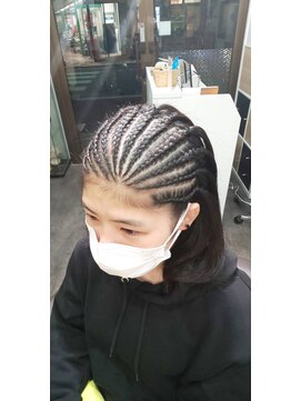 美容室 ティダ(Thida) 放射状ハーフコーンロウ12列