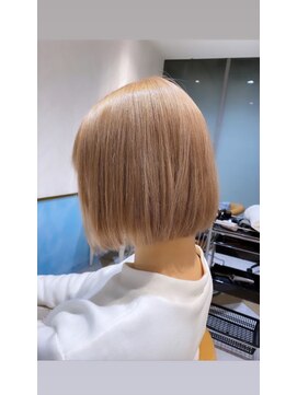 ロンドルーチェ 心斎橋(Lond luce) ダークアッシュ/ミディアムレイヤーカット［髪質改善/縮毛矯正］