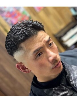 ピシャッとニ代目銀二郎 スキンフェードカット【広島/理容室/バーバー】