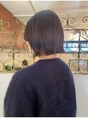切りっぱなし　ぷつっとボブ　ボブ　ミニボブ　外ハネボブ