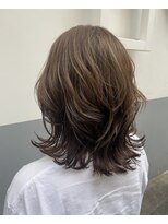 ギュルン(gronn)&nbsp;gronn  ラフなニュアンスの大人外ハネミディアム