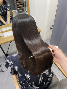 イニット 奈良新大宮(init.) 20代30代40代トリートメント髪質改善ナチュラル透明感美肌