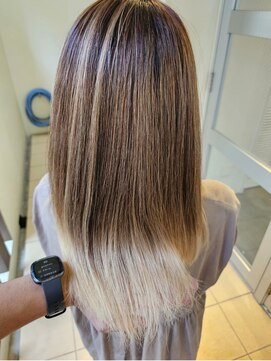 エイト オキナワ 沖縄新都心店(EIGHT okinawa) お客様スタイル_ブリーチ履歴×縮毛矯正【EIGHT　荒井】