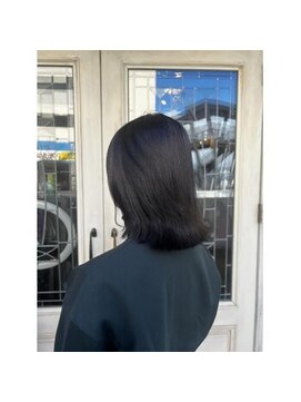 ロゴライフアットガーデン(logo life at garden) 暗髪だけど、透明感のある色味。