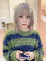 ミテ ナゴヤ(mite nagoya)&nbsp;ホワイトグレージュ / レイヤーカット