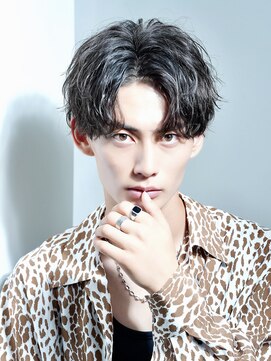 アルファ 新宿(alpha) フェザーパーマ/ブルーブラック/刈り上げセンターパート[新宿]