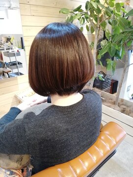 フォゴ(fogo) 前下がりボブ