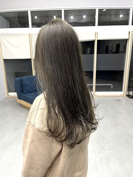 チーク(CHiiK) グレージュ