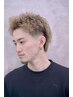 【バーバーを堪能】トップスタイリストカット+眉毛カット、シェービング