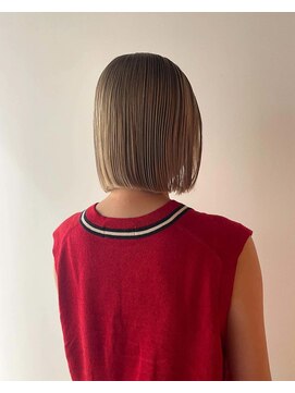 スナッグ(Snug,) ハイトーンボブ