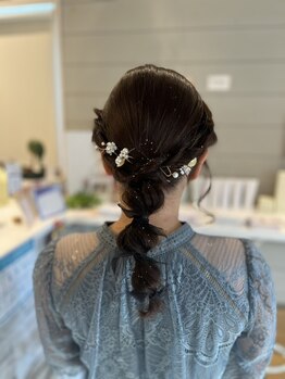 リシャール(R’E CHALE)の写真/髪に華やかな彩りを…思い出に残る特別な1日のヘアセットは【R'E CHALE】で。