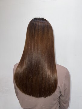 エスカーラ 表参道(THE ESCALA) @m_ayu/髪質改善縮毛矯正/ストレート/癖毛/艶髪/タビラマユミ