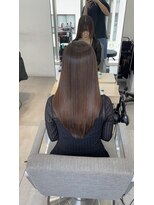 エラ(Ella)&nbsp;髪質改善ストレートで叶う艶ロング