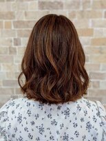 ジュリアンマーラ(Julien Mara) 艶っぽミディアムボブ/秋冬カラー/ニュアンスウェーブ/上品ヘア