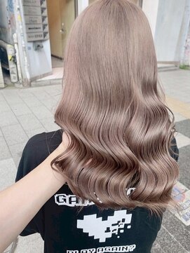 ペレ 梅田(PELE) ミディアムヘア/暗めカラー/グラ ンマッシュ/梅田