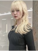 ホワイトブロンド×ハッシュカット