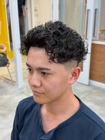 ルースト 南堀江店(ROOST)&nbsp;刈り上げセンターパート/波巻きツイストスパイラル/南堀江