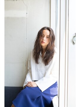 ルーム(Loom.) ニュアンスウェーブロング【Loom./明治神宮前/原宿/表参道】