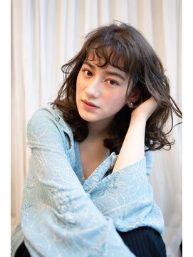 マグノリア オモテサンドウ(MAGNOLiA Omotesando) 顔周りでイメチェン♪軽やかウェーブくびれミディ